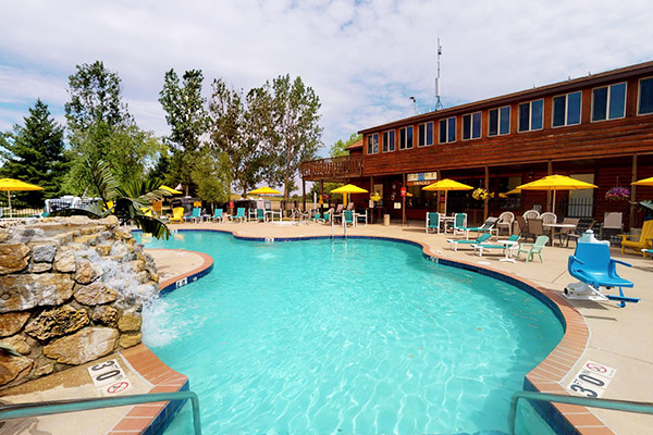 Huge 2-Story Pool Deck Icon